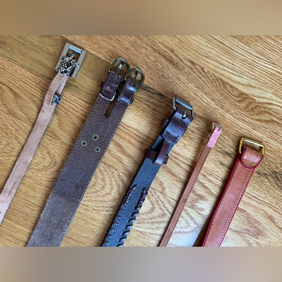 Lot of 5 women’s belts size Small — all leather! Pink, faux snake etc - Picture 14 of 16